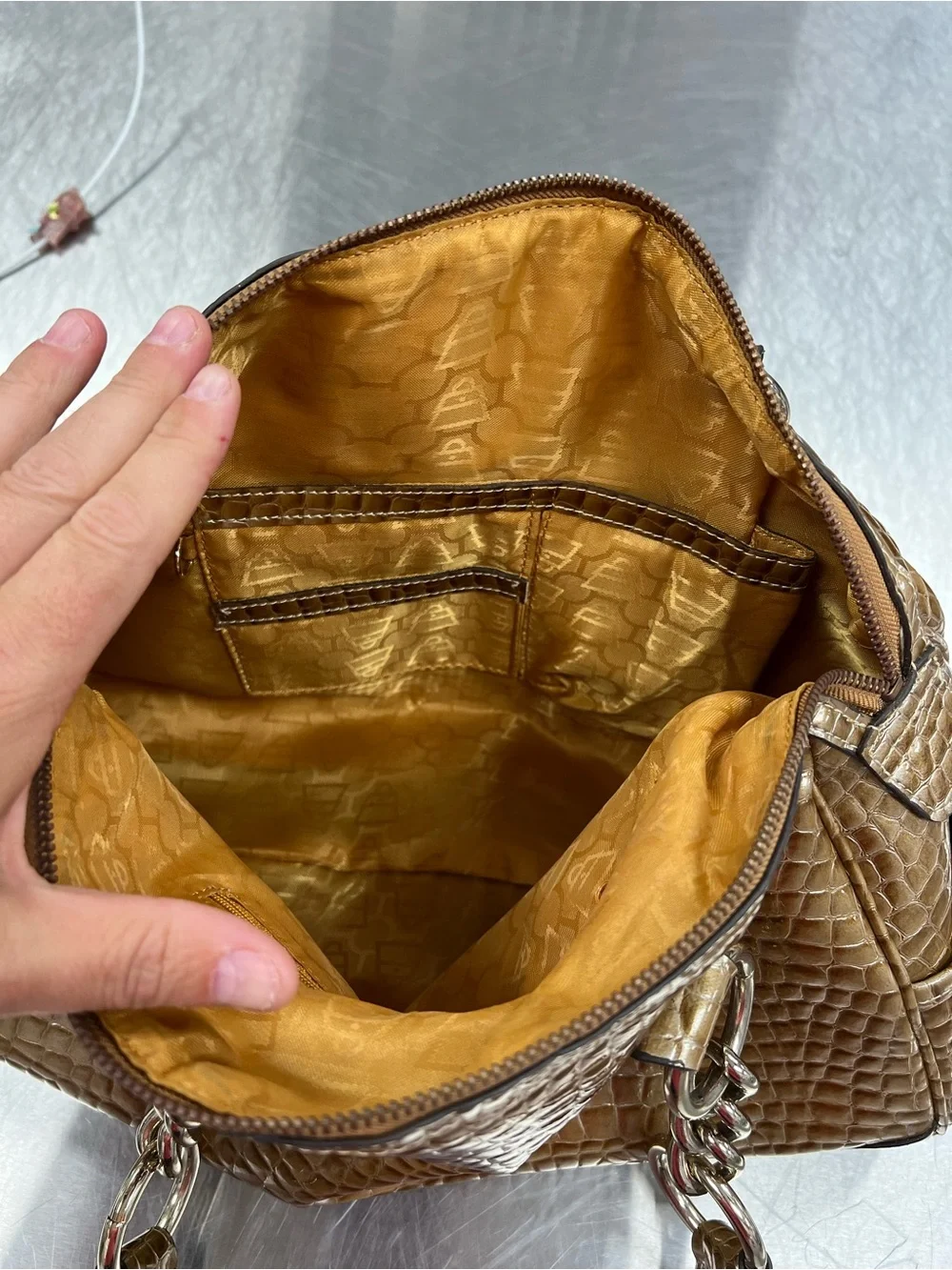 Kathy Van Zeeland Y2K Gold Croc-Embossed Chain Handle Shoulder Bag